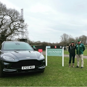 Aston  martin hr.jpg